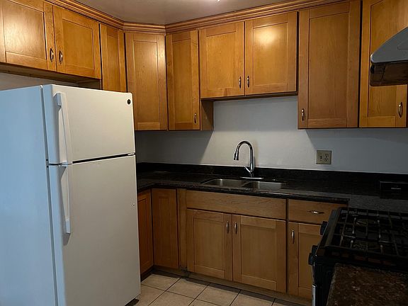 2nd image of 693 Pinto Dr