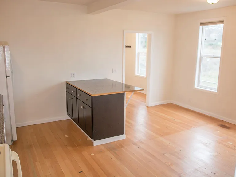 1619 Yakima Ave S — Photo 3
