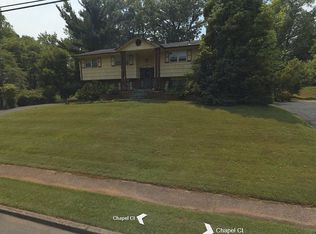 8 Chapel Ct, Orangeburg, NY 10962