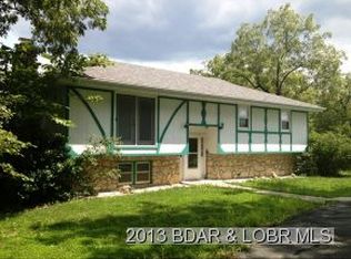 12 Colonial Rd, Eldon, MO 65026