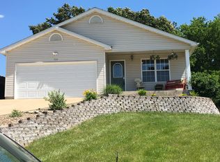 323 Sharpe St, Winfield, MO 63389