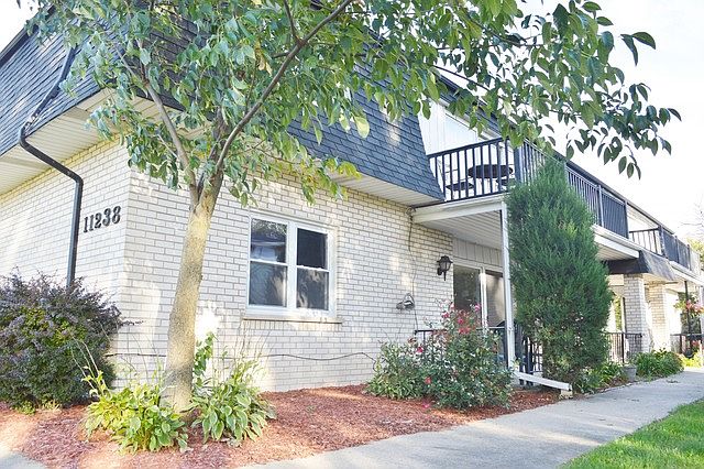 1st Flr Unit w/Sunrise Patio