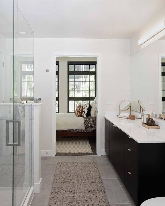 2nd image of 3323 N Brighton Blvd #4