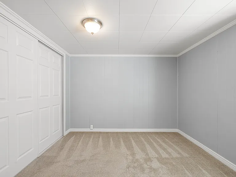 20 N Vinson St — Photo 38