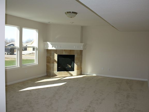 3rd image of 4800 Garland St