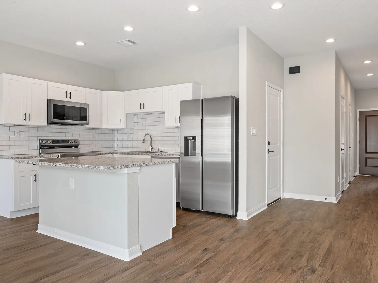 The Vintage at Lake Conroe | Brand-New 3BR Townhome $1,595 Introductory Rate — Photo 3