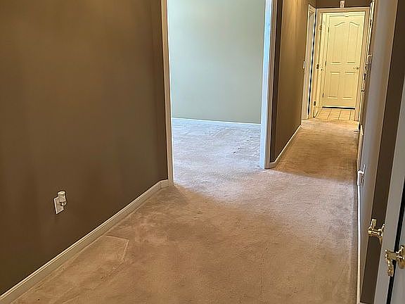4th image of 9306 Country Way
