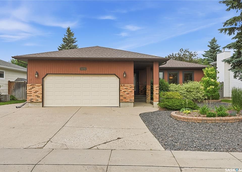 1st image of 523 Spencer CRESCENT