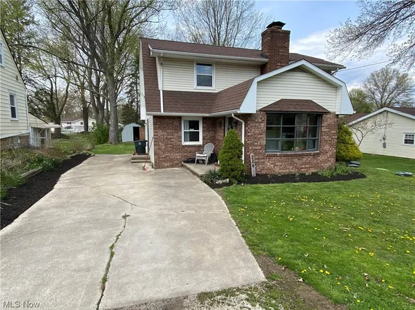 224 W Good Ave, Wadsworth, OH 44281