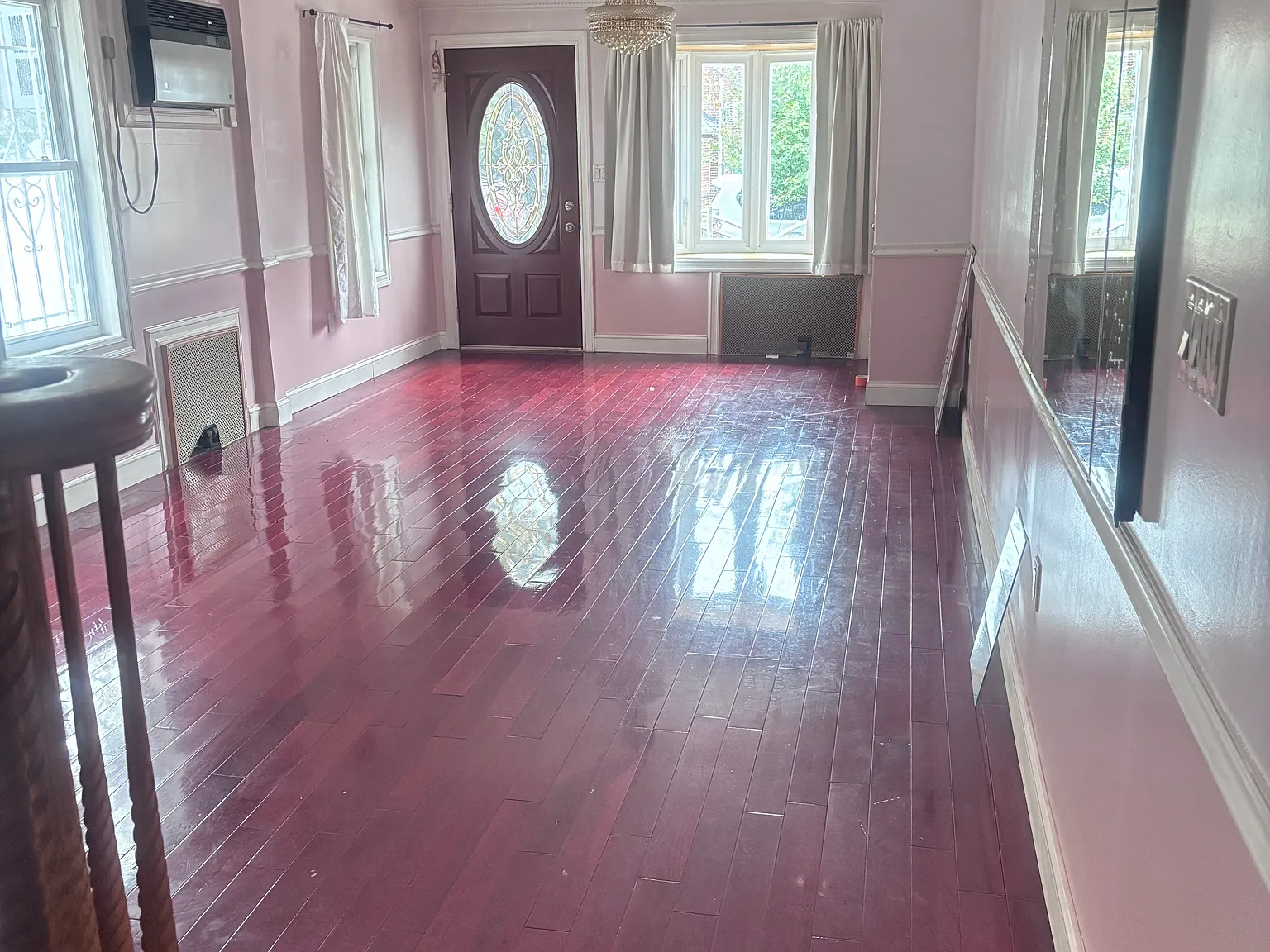 3 bed, 1300 sqft, $3,400 — Photo 1