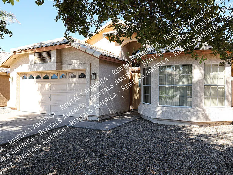 3930 E Harvard Ave — Photo 3