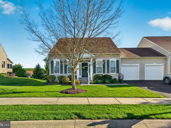 131 Augusta Dr, Honey Brook, PA 19344