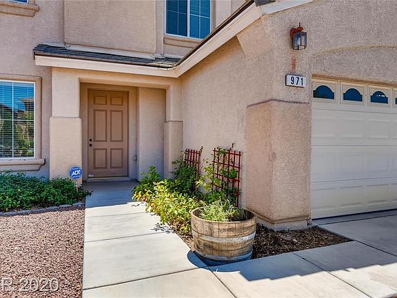 3rd image of 971 San Carlos Creek Ln