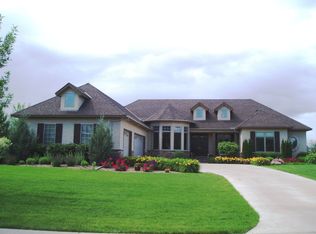 8420 Kelzer Pond Dr, Victoria, MN 55386