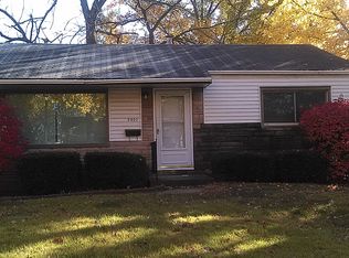 9800 Eastdell Dr, Saint Louis, MO 63136
