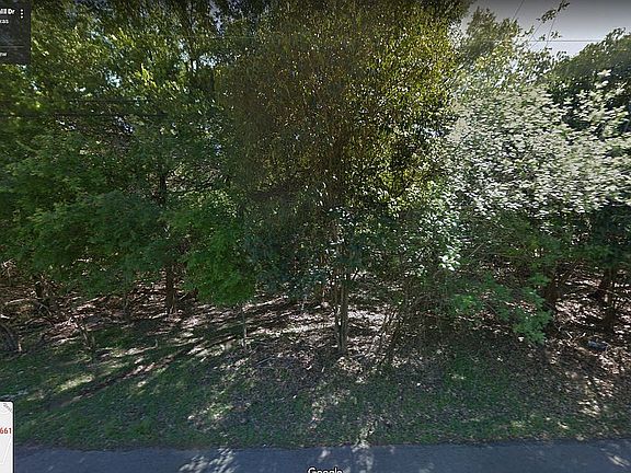 2nd image of 16611 Springhill Dr