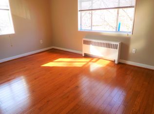 10401 Montrose Ave APT 202, Bethesda, MD 20814