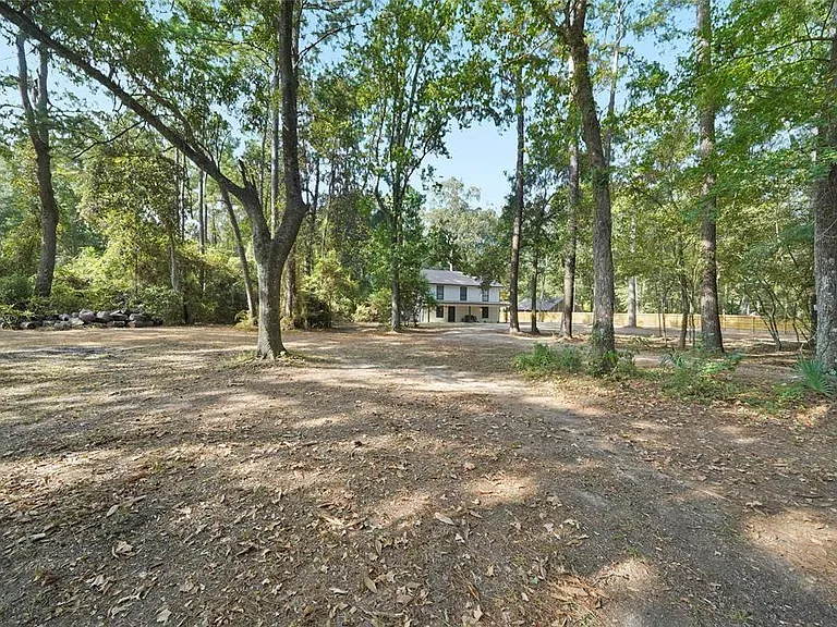 287 Blue Lake Dr — Photo 2