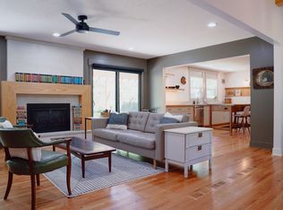 6808 W 99th St, Overland Park, KS 66212