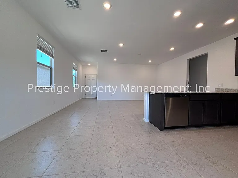 7102 W Star Garden Way — Photo 2