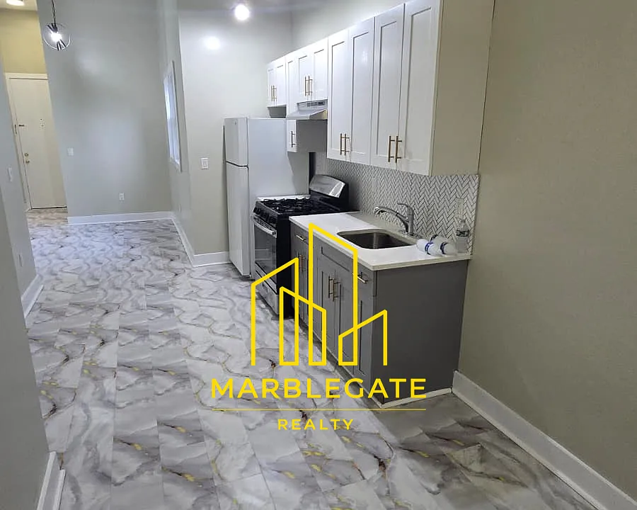 61 16th Ave #22