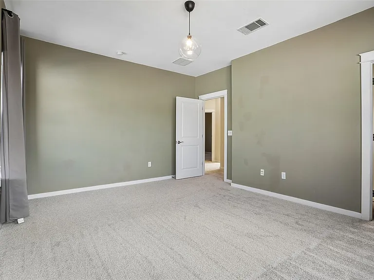 1917 McCloskey St — Photo 19
