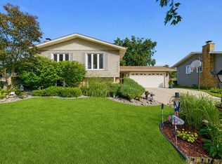 15440 Alameda Ave, Oak Forest, IL 60452