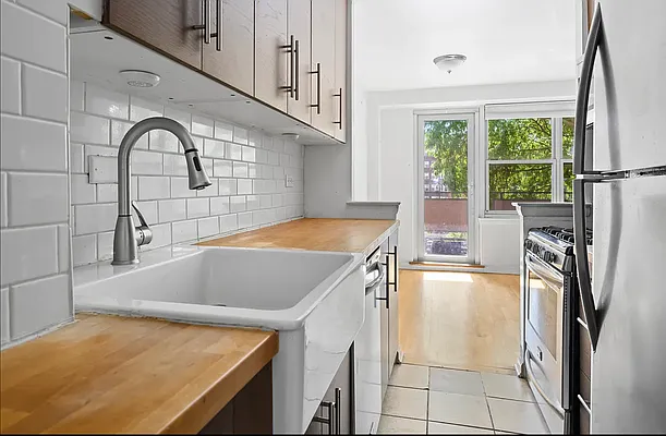 Sold by FIRST CENTURY REAL ESTATE GROUP CORP | media 20