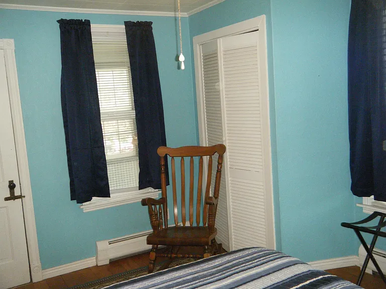 215 W Carr Ave — Photo 20