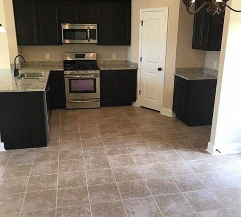 3rd image of 1711 Waterbury Way