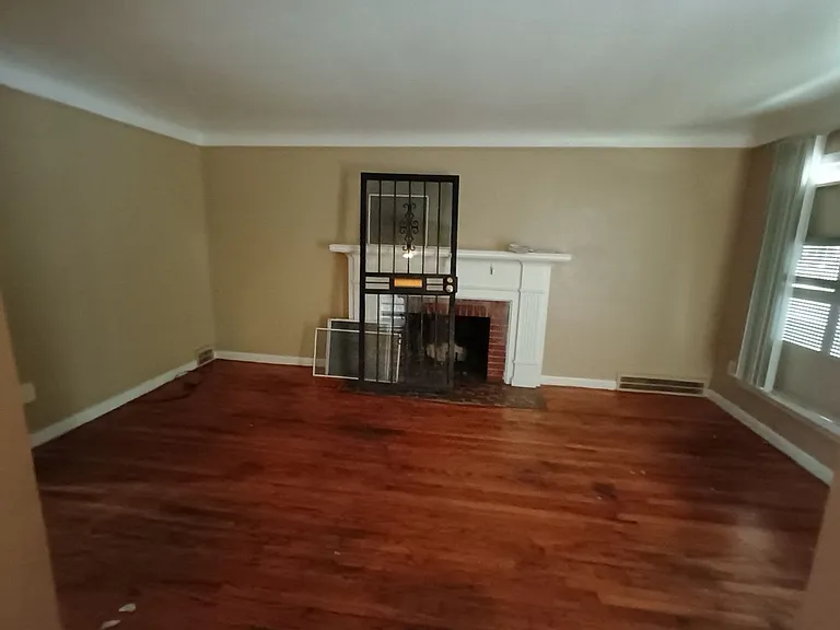 15421 Stout St — Photo 15