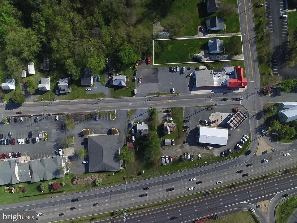 2nd image of 2742 Cox Neck Rd