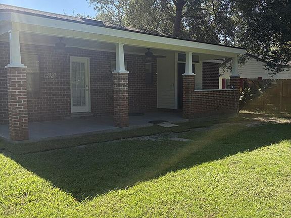 4th image of 700 Azalea Cir