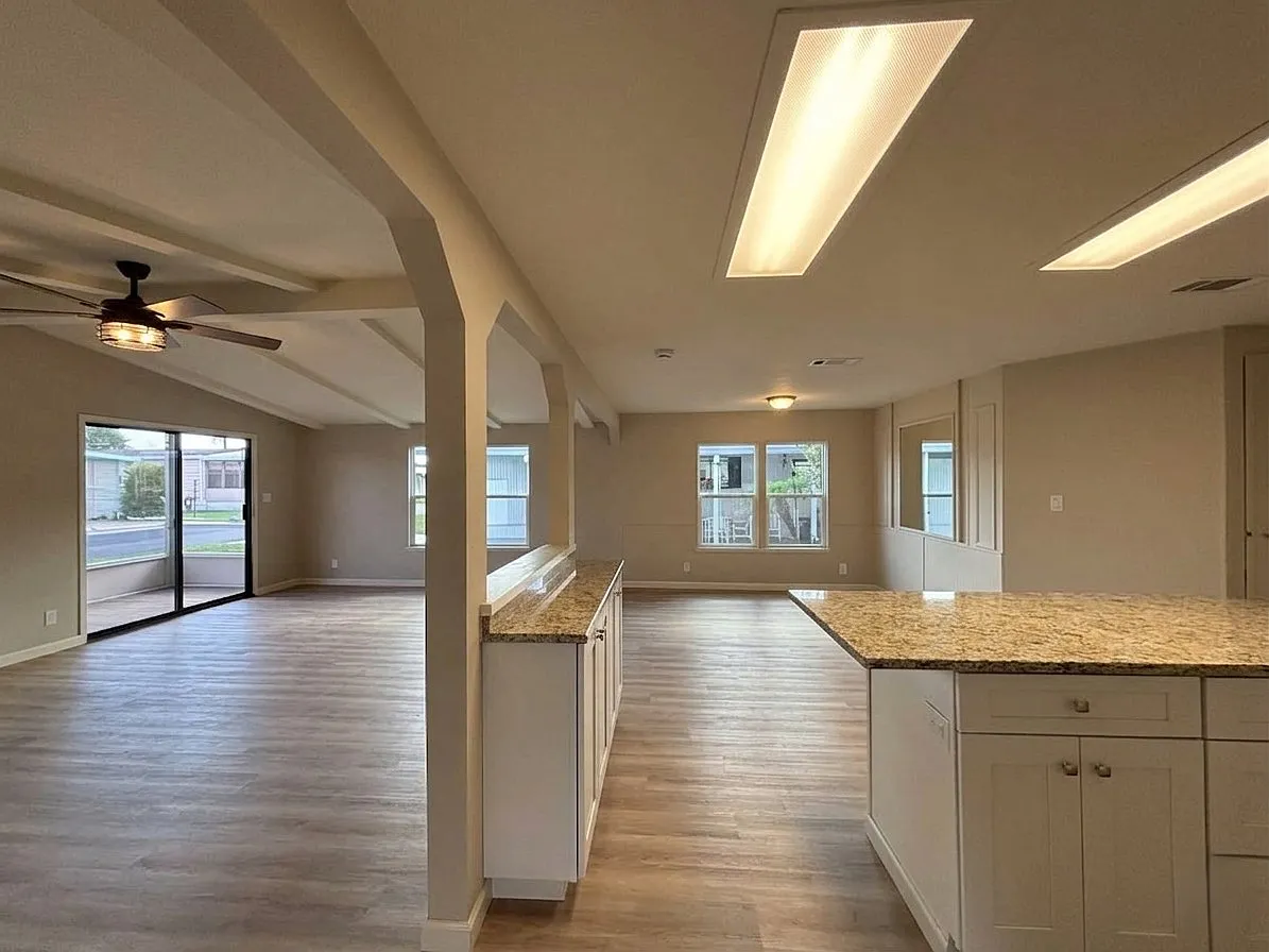 2 bed, 1092 sqft, $1,750 — Photo 4