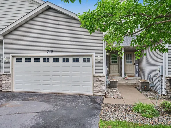 749 Park Brook Rd NW, Isanti, MN 55040