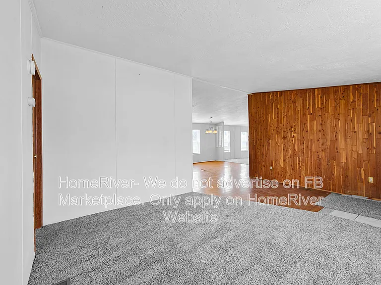 2920 S Windsor Rd — Photo 7