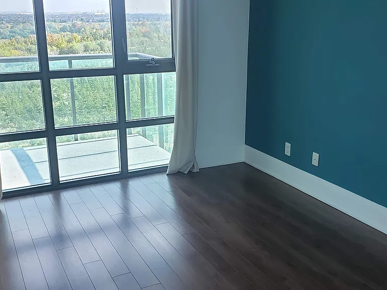 45 Yorkland Blvd — Photo 1