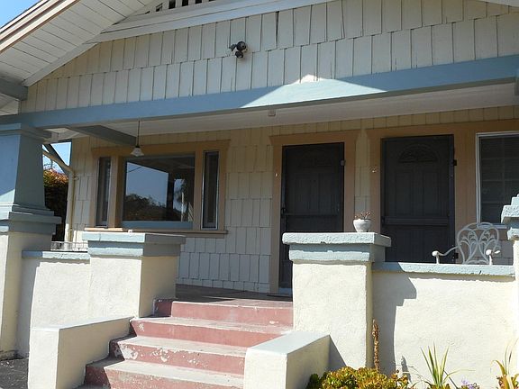 2nd image of 2524 De La Vina St #2
