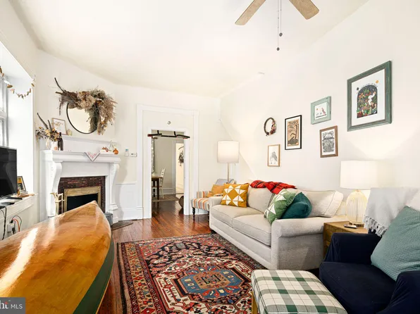 117 E Durham St, Philadelphia, PA 19119