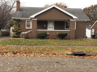 15 East Dr, Decatur, IL 62526