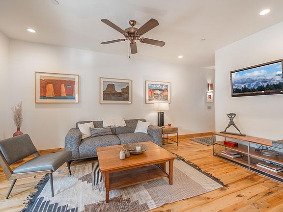 5th image of 10183 Palisades Dr Unit 1