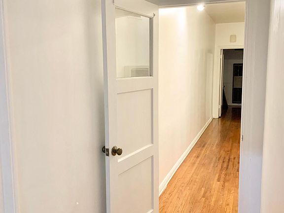3rd image of 351 N Sierra Bonita Ave Unit 5