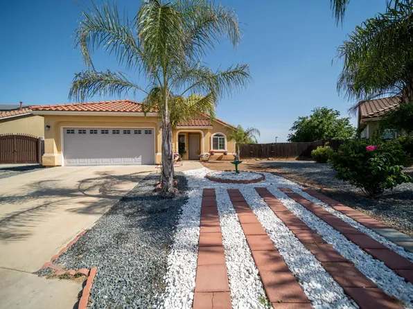 1452 Serna Avenue, Orange Cove, CA 93646