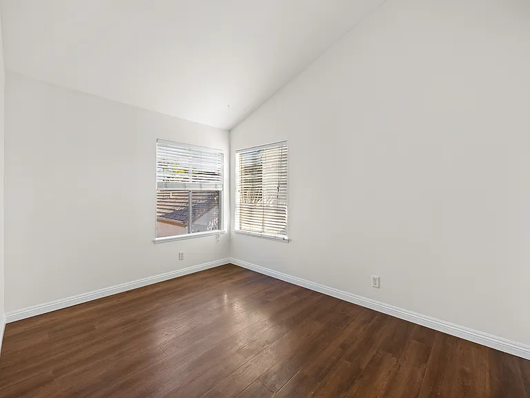 16 Santa Clara St #1 — Photo 30