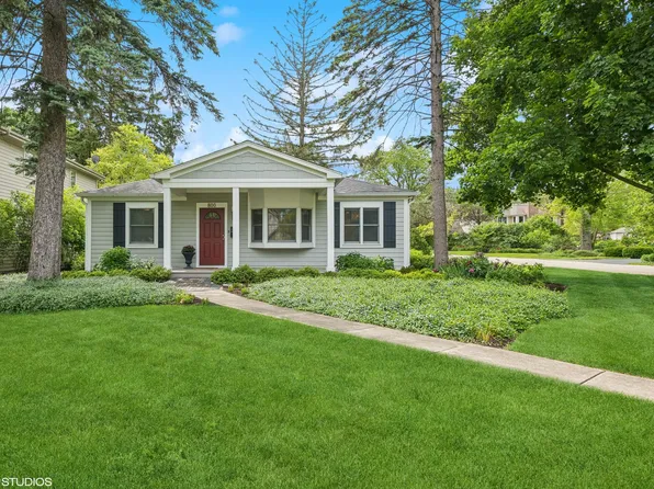 800 S Grove Ave, Barrington, IL 60010