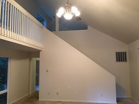3rd image of 25 Spring Rd