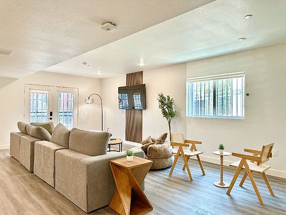 4th image of 1312 1/2 Mariposa Ave #201-BED1