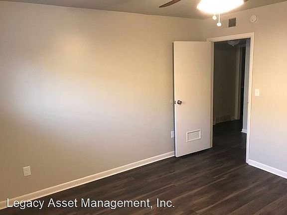 4th image of 705 W Putman St APT F2