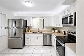 4th image of 16168 Laurel Dr #201