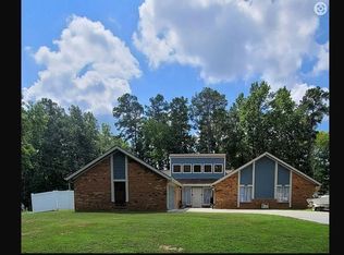 828 Holmes St, South Hill, VA 23970